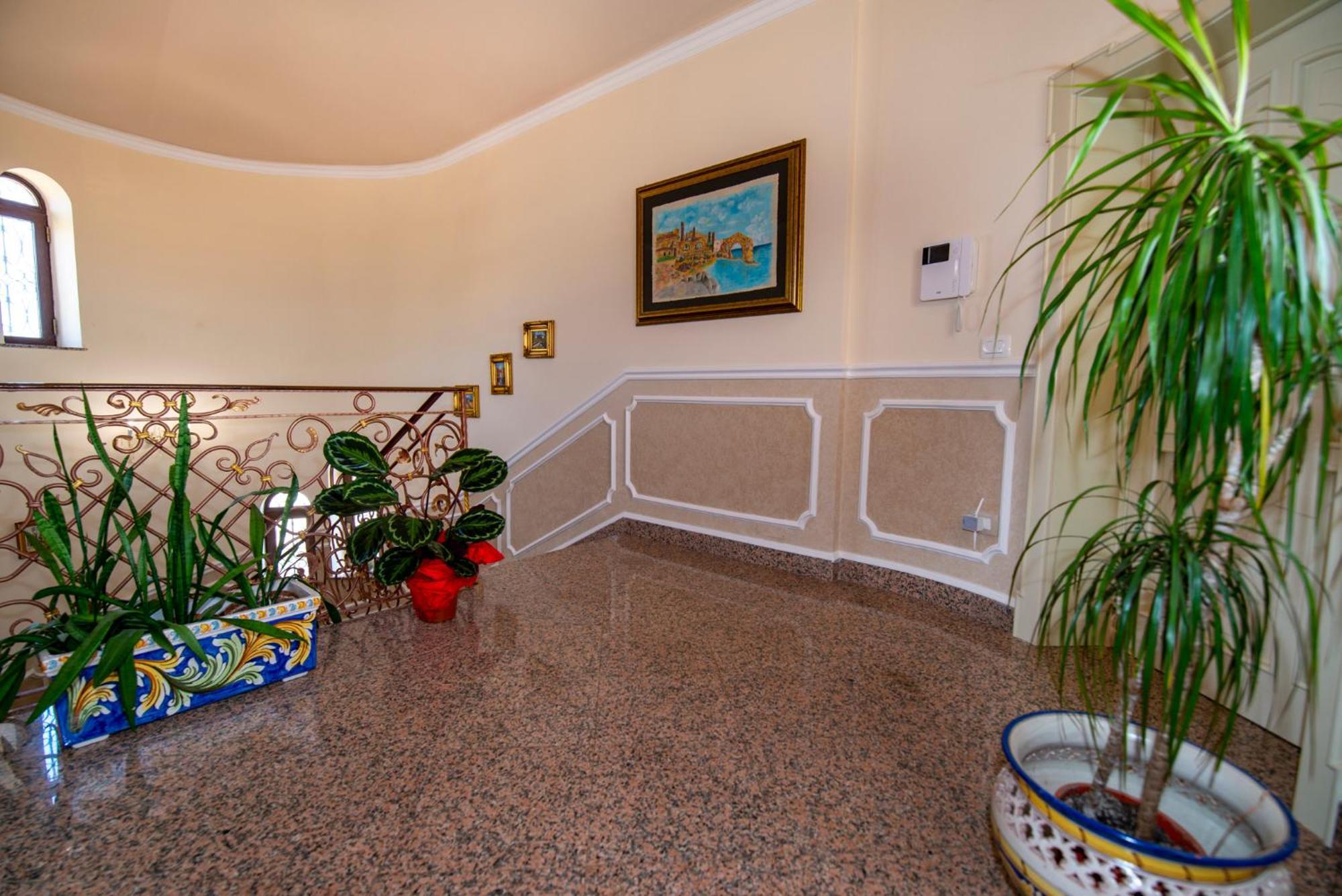 Villa Del Papiro Charme Apartments Avola Exterior photo